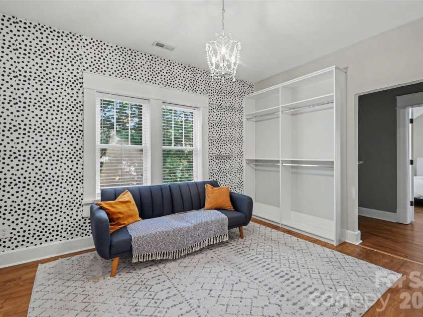 303 Sylvania Avenue, Charlotte, NC 28206.  MLS# CAR4408762, YatesRealty ID 42171. 