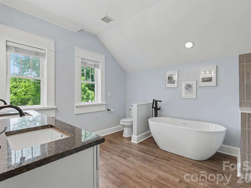 303 Sylvania Avenue, Charlotte, NC 28206.  MLS# CAR4408762, YatesRealty ID 42171. 
