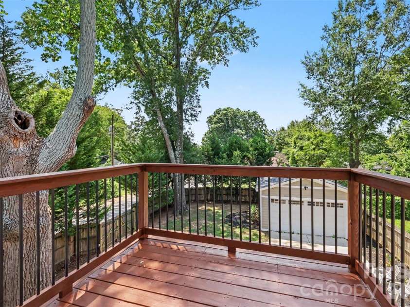 303 Sylvania Avenue, Charlotte, NC 28206.  MLS# CAR4408762, YatesRealty ID 42171. 