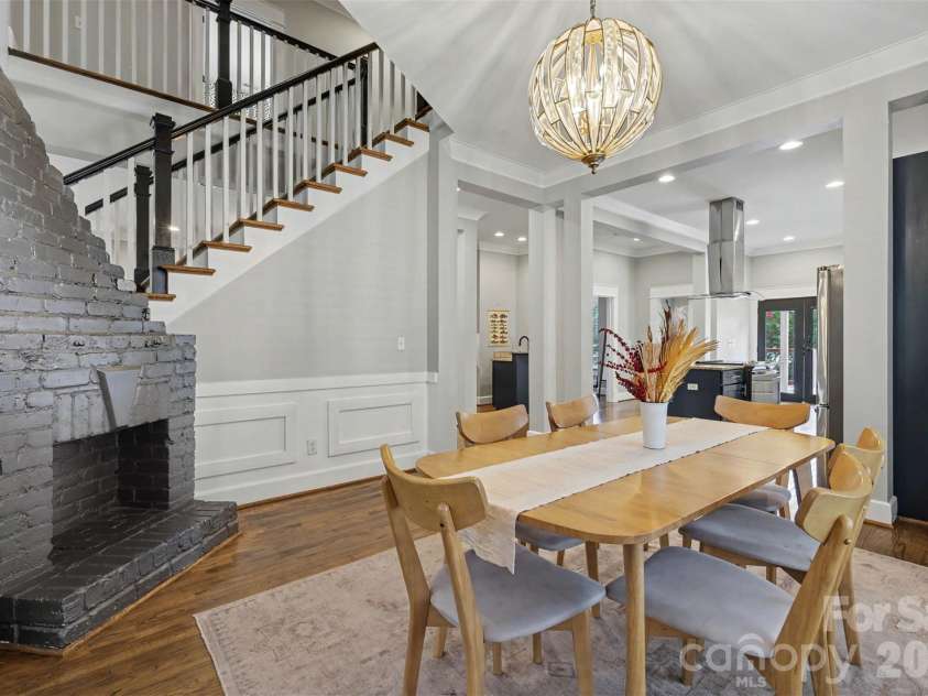 303 Sylvania Avenue, Charlotte, NC 28206.  MLS# CAR4408762, YatesRealty ID 42171. 