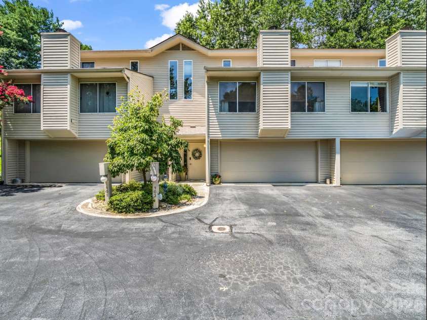 103 Shadowbrook Drive, Asheville, NC 28805.  MLS# CAR4407884, YatesRealty ID 42172. 