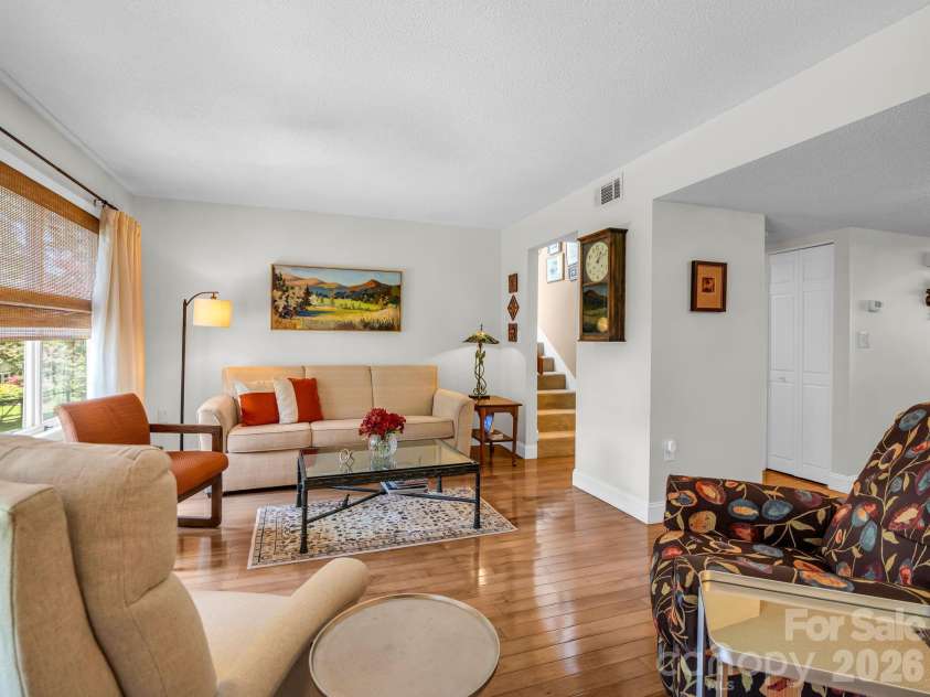 103 Shadowbrook Drive, Asheville, NC 28805.  MLS# CAR4407884, YatesRealty ID 42172. 