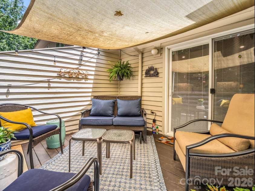 103 Shadowbrook Drive, Asheville, NC 28805.  MLS# CAR4407884, YatesRealty ID 42172. 
