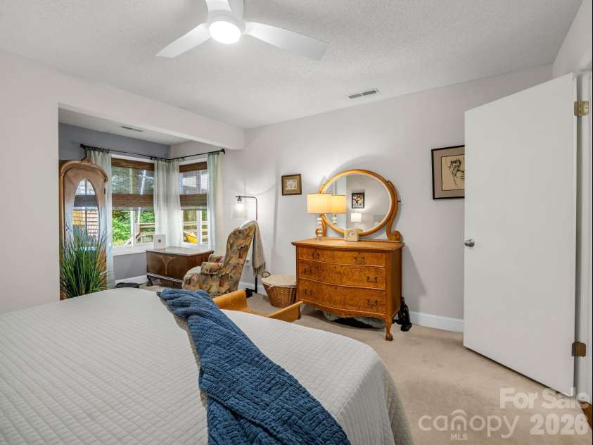103 Shadowbrook Drive, Asheville, NC 28805.  MLS# CAR4407884, YatesRealty ID 42172. 