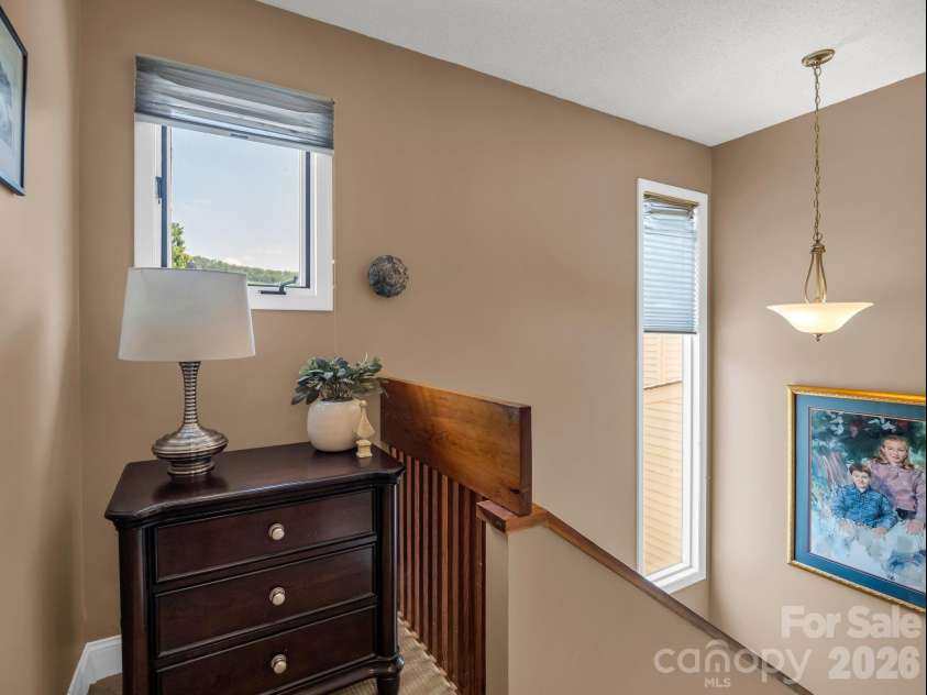 103 Shadowbrook Drive, Asheville, NC 28805.  MLS# CAR4407884, YatesRealty ID 42172. 