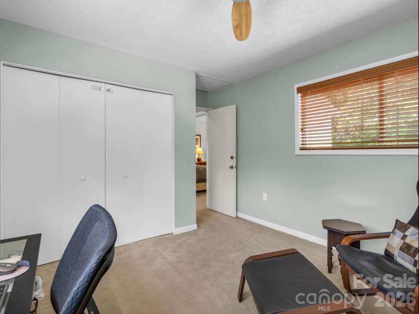 103 Shadowbrook Drive, Asheville, NC 28805.  MLS# CAR4407884, YatesRealty ID 42172. 