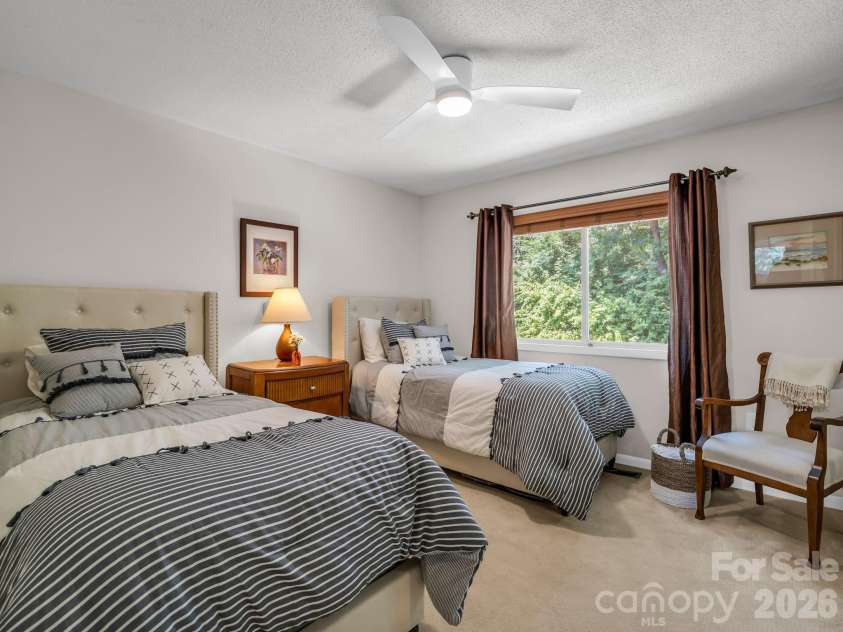 103 Shadowbrook Drive, Asheville, NC 28805.  MLS# CAR4407884, YatesRealty ID 42172. 