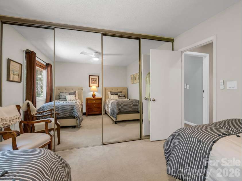 103 Shadowbrook Drive, Asheville, NC 28805.  MLS# CAR4407884, YatesRealty ID 42172. 