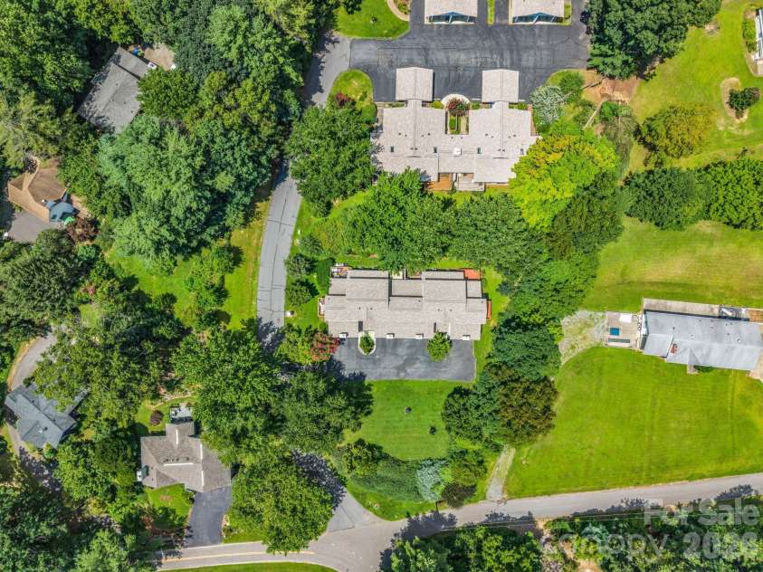 103 Shadowbrook Drive, Asheville, NC 28805.  MLS# CAR4407884, YatesRealty ID 42172. 