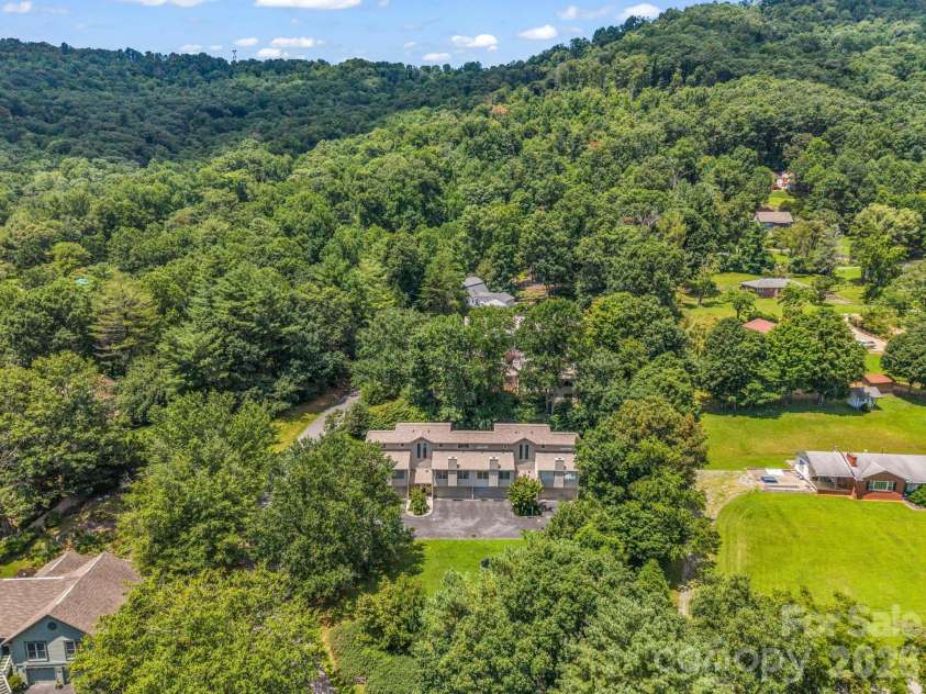 103 Shadowbrook Drive, Asheville, NC 28805.  MLS# CAR4407884, YatesRealty ID 42172. 