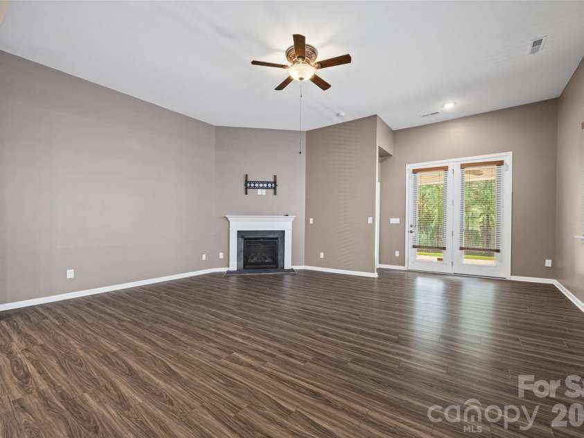 596 Rustlewood Way, Rock Hill, SC 29732.  MLS# CAR4409855, YatesRealty ID 42174. 