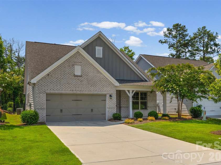 596 Rustlewood Way, Rock Hill, SC 29732.  MLS# CAR4409855, YatesRealty ID 42174. 