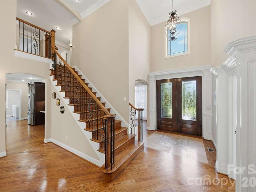 8040 Young Road, Hickory, NC 28602.  MLS# CAR4410326, YatesRealty ID 42175. 
