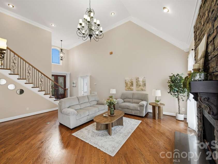 8040 Young Road, Hickory, NC 28602.  MLS# CAR4410326, YatesRealty ID 42175. 