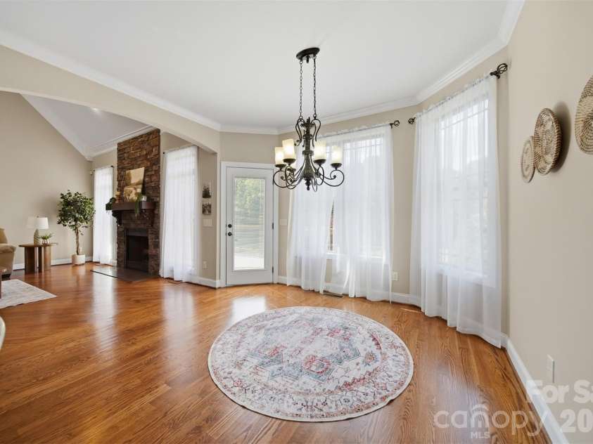 8040 Young Road, Hickory, NC 28602.  MLS# CAR4410326, YatesRealty ID 42175. 