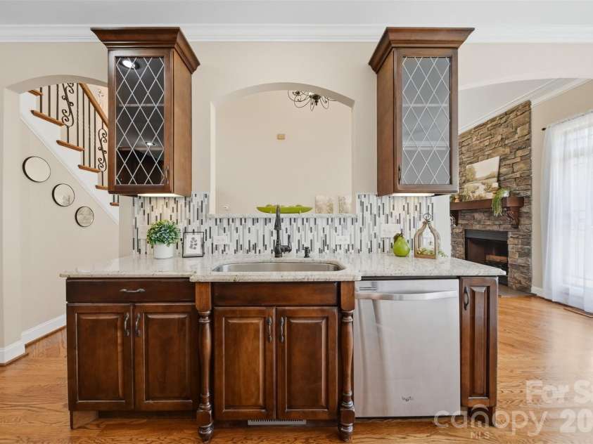 8040 Young Road, Hickory, NC 28602.  MLS# CAR4410326, YatesRealty ID 42175. 