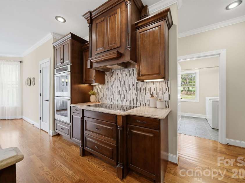 8040 Young Road, Hickory, NC 28602.  MLS# CAR4410326, YatesRealty ID 42175. 