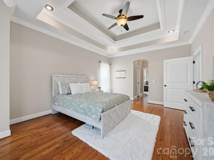 8040 Young Road, Hickory, NC 28602.  MLS# CAR4410326, YatesRealty ID 42175. 
