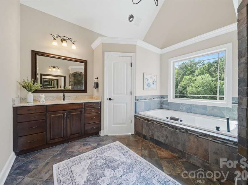 8040 Young Road, Hickory, NC 28602.  MLS# CAR4410326, YatesRealty ID 42175. 