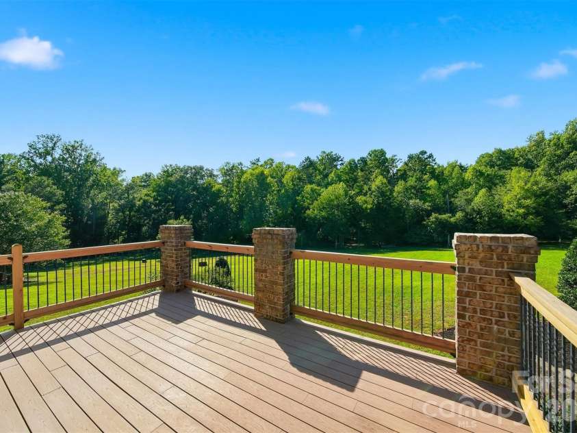 8040 Young Road, Hickory, NC 28602.  MLS# CAR4410326, YatesRealty ID 42175. 