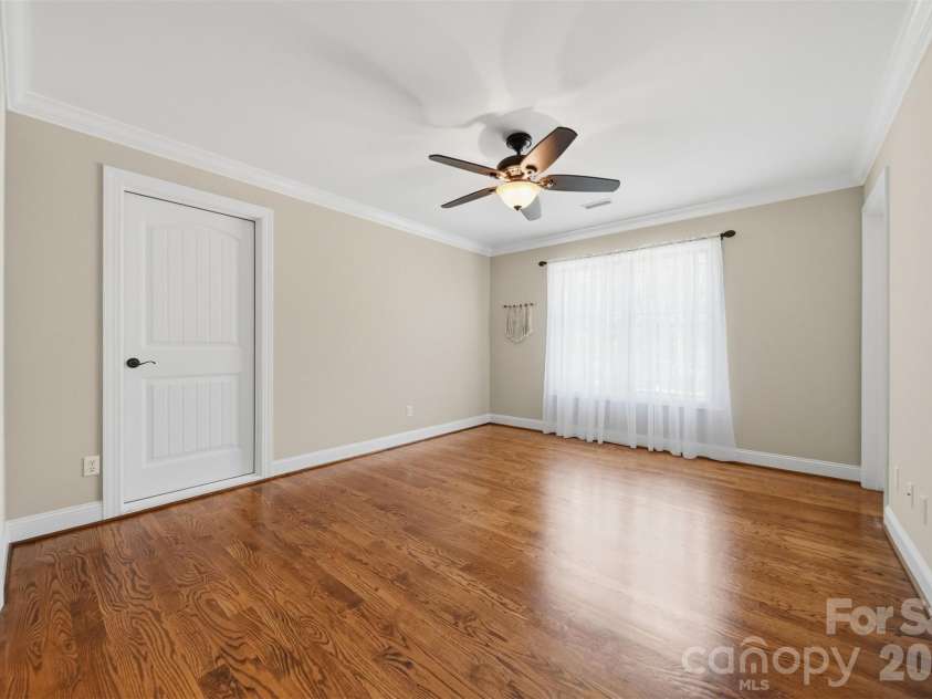 8040 Young Road, Hickory, NC 28602.  MLS# CAR4410326, YatesRealty ID 42175. 