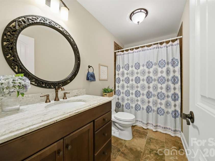8040 Young Road, Hickory, NC 28602.  MLS# CAR4410326, YatesRealty ID 42175. 
