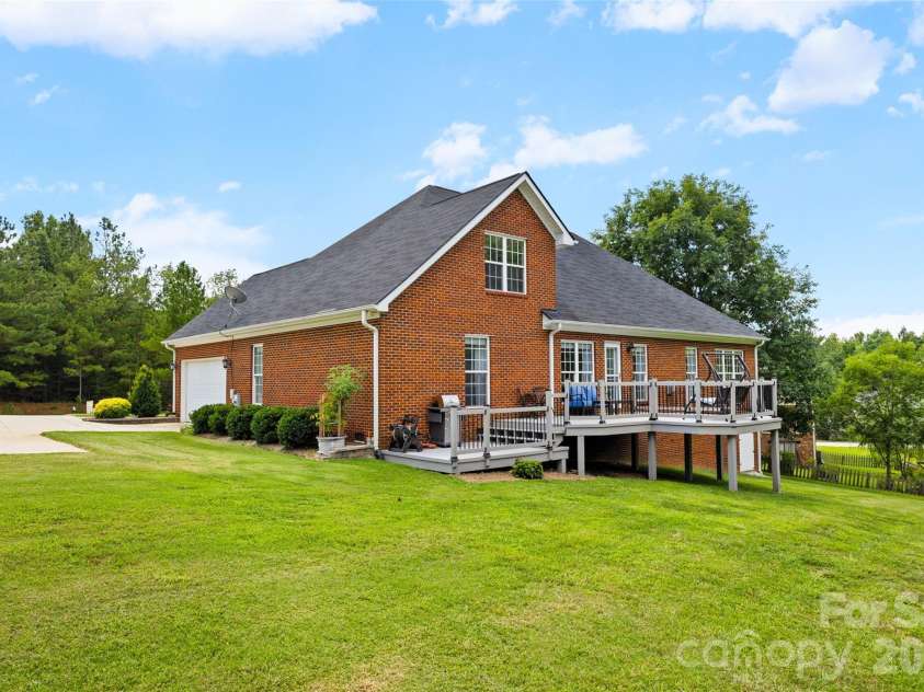 4215 Bonanza Trail, Lancaster, SC 29720.  MLS# CAR4408532, YatesRealty ID 42176. 
