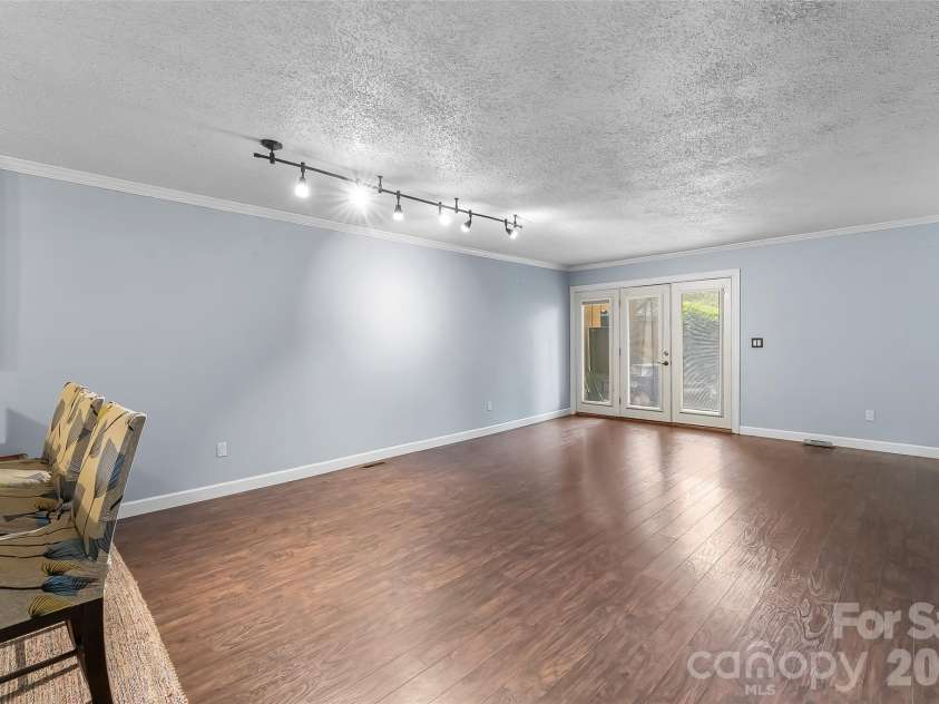 119 Colony Drive, Arden, NC 28704.  MLS# CAR4408014, YatesRealty ID 42177. 