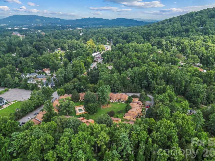 119 Colony Drive, Arden, NC 28704.  MLS# CAR4408014, YatesRealty ID 42177. 