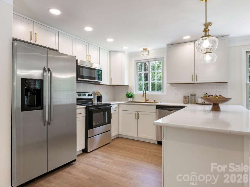 5808 Ryder Avenue, Charlotte, NC 28226.  MLS# CAR4411559, YatesRealty ID 42178. 