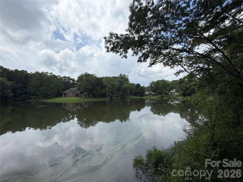 5808 Ryder Avenue, Charlotte, NC 28226.  MLS# CAR4411559, YatesRealty ID 42178. 