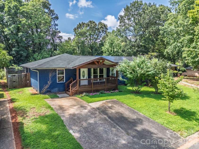 1742 Herrin Avenue, Charlotte, NC 28205.  MLS# CAR4411912, YatesRealty ID 42180. 