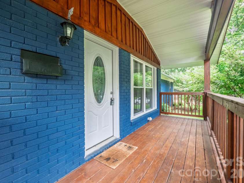 1742 Herrin Avenue, Charlotte, NC 28205.  MLS# CAR4411912, YatesRealty ID 42180. 