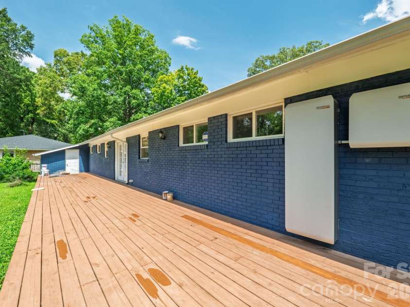 1742 Herrin Avenue, Charlotte, NC 28205.  MLS# CAR4411912, YatesRealty ID 42180. 