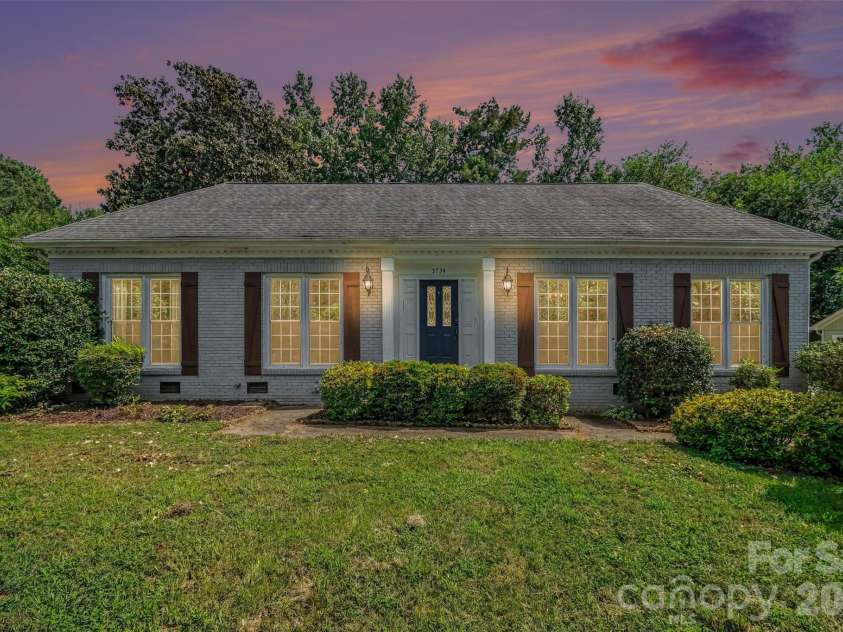 5734 Faulconbridge Road, Charlotte, NC 28227.  MLS# CAR4411161, YatesRealty ID 42181. 