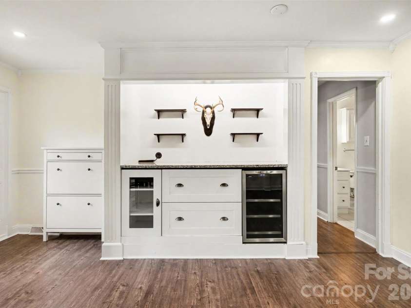5734 Faulconbridge Road, Charlotte, NC 28227.  MLS# CAR4411161, YatesRealty ID 42181. 