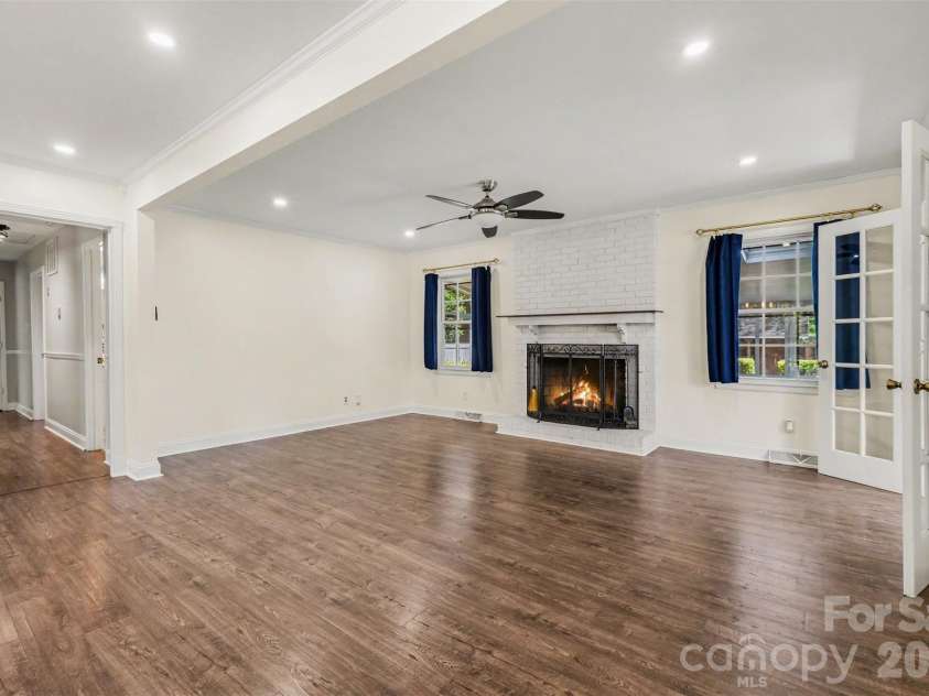 5734 Faulconbridge Road, Charlotte, NC 28227.  MLS# CAR4411161, YatesRealty ID 42181. 