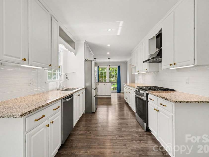 5734 Faulconbridge Road, Charlotte, NC 28227.  MLS# CAR4411161, YatesRealty ID 42181. 