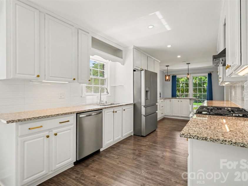 5734 Faulconbridge Road, Charlotte, NC 28227.  MLS# CAR4411161, YatesRealty ID 42181. 
