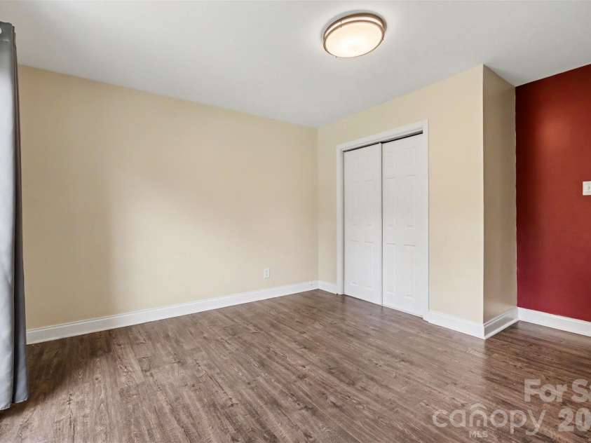 5734 Faulconbridge Road, Charlotte, NC 28227.  MLS# CAR4411161, YatesRealty ID 42181. 