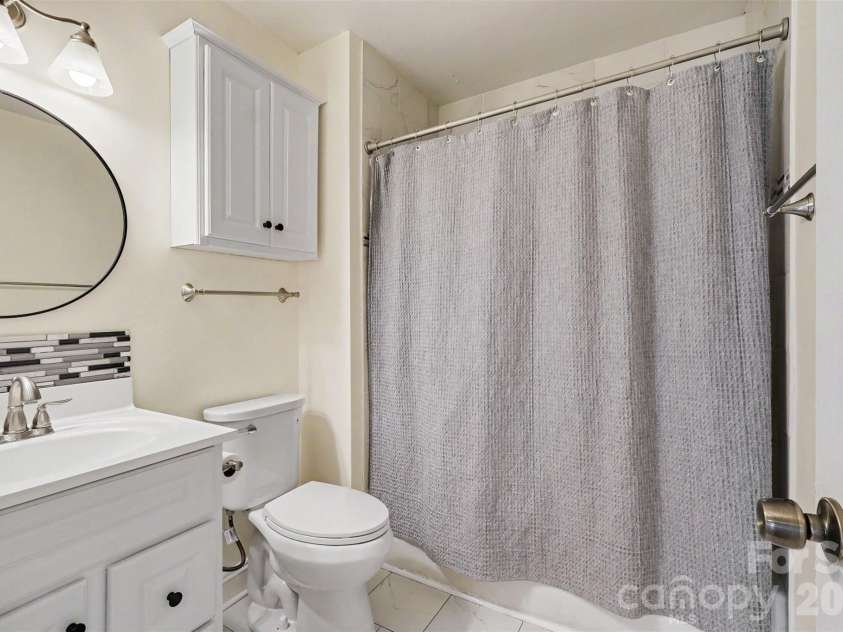 5734 Faulconbridge Road, Charlotte, NC 28227.  MLS# CAR4411161, YatesRealty ID 42181. 