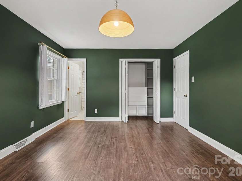 5734 Faulconbridge Road, Charlotte, NC 28227.  MLS# CAR4411161, YatesRealty ID 42181. 