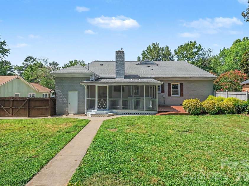 5734 Faulconbridge Road, Charlotte, NC 28227.  MLS# CAR4411161, YatesRealty ID 42181. 