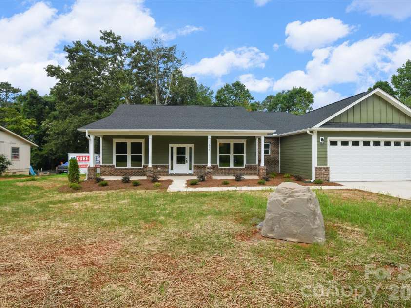 618, Lot 1 Central Drive, Statesville, NC 28677.  MLS# CAR4412093, YatesRealty ID 42183. 