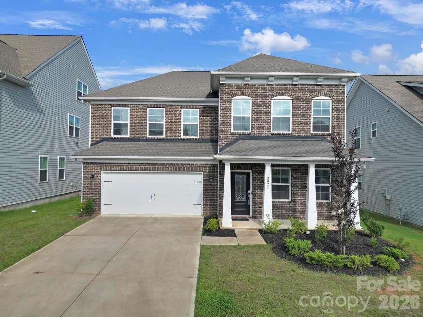 12023 Bishop Castle Drive, Charlotte, NC 28273.  MLS# CAR4411579, YatesRealty ID 42184. 