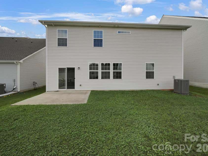 12023 Bishop Castle Drive, Charlotte, NC 28273.  MLS# CAR4411579, YatesRealty ID 42184. 