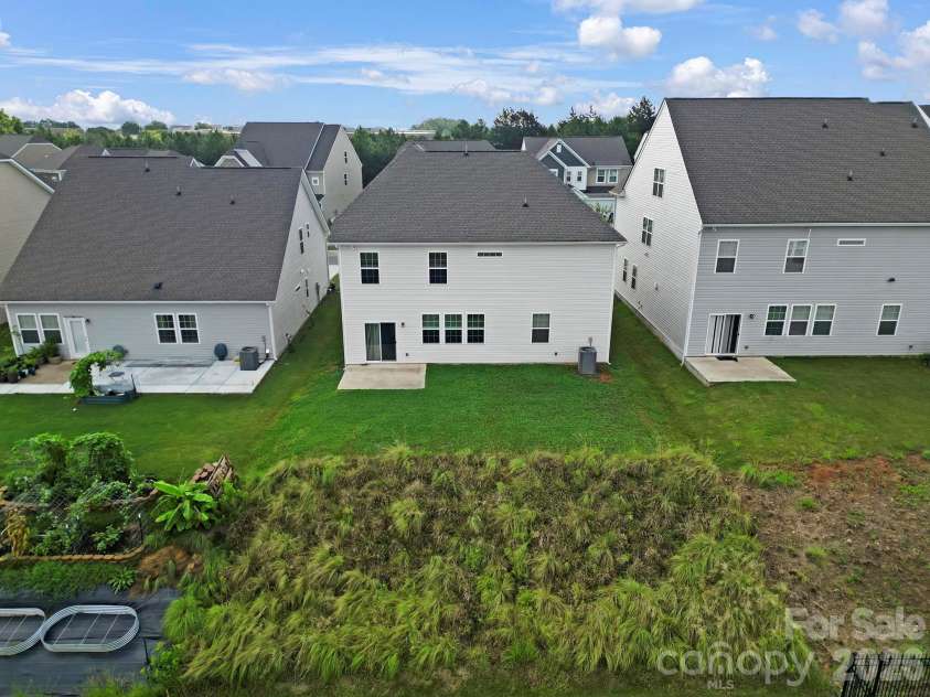 12023 Bishop Castle Drive, Charlotte, NC 28273.  MLS# CAR4411579, YatesRealty ID 42184. 
