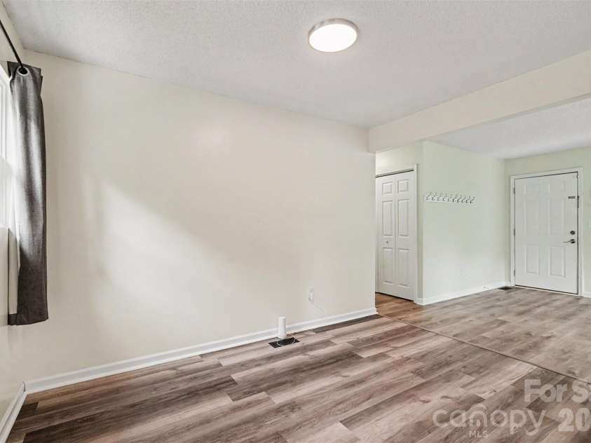 429 Castlewood Circle, Rock Hill, SC 29730.  MLS# CAR4411534, YatesRealty ID 42185. 
