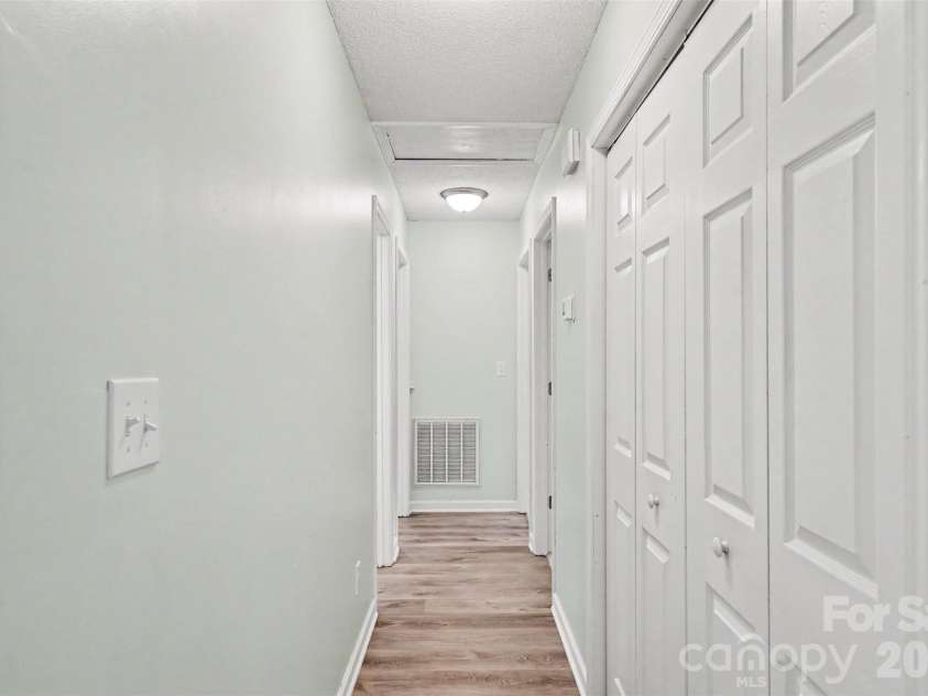 429 Castlewood Circle, Rock Hill, SC 29730.  MLS# CAR4411534, YatesRealty ID 42185. 