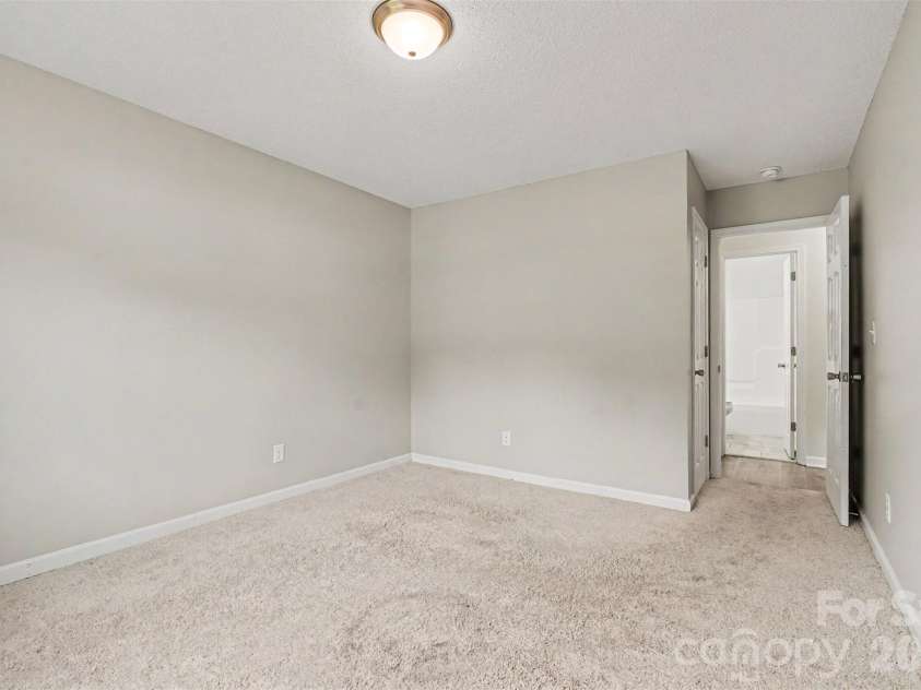 429 Castlewood Circle, Rock Hill, SC 29730.  MLS# CAR4411534, YatesRealty ID 42185. 